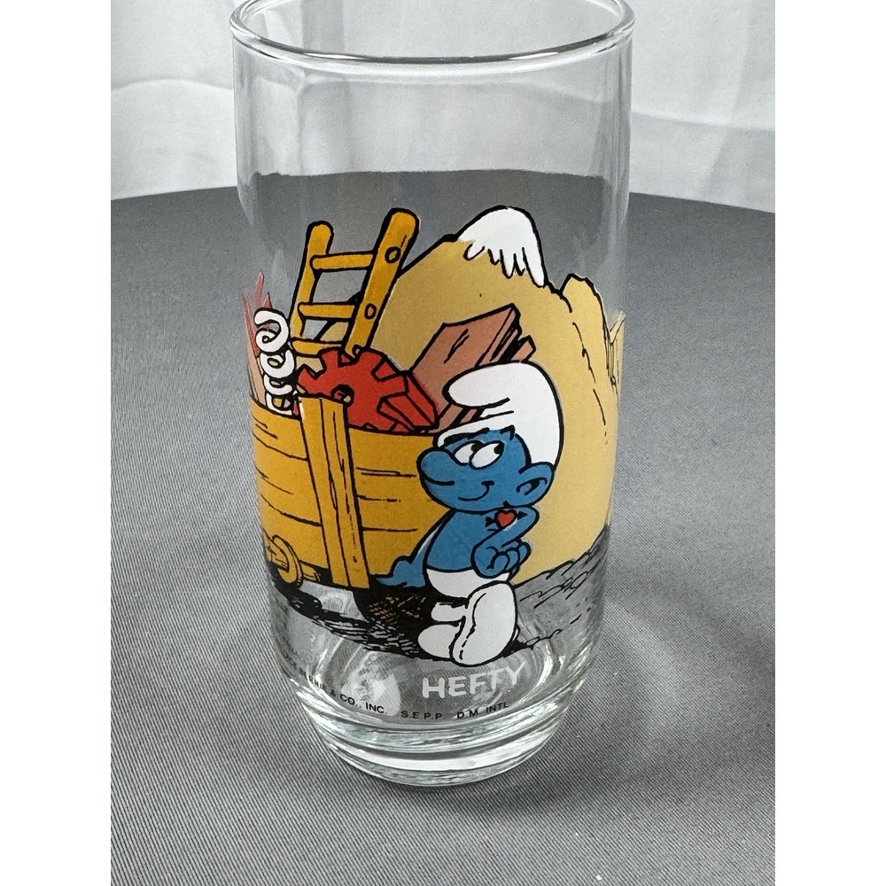 Vintage Peyo,‎ 1982, Wallace Berrie & Co., SMURF Drinking Glass, HEFTY